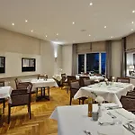 Hotel My Leesch - Hotel&restaurant Nahe Büsum - Hunde Herzlich Willkommen